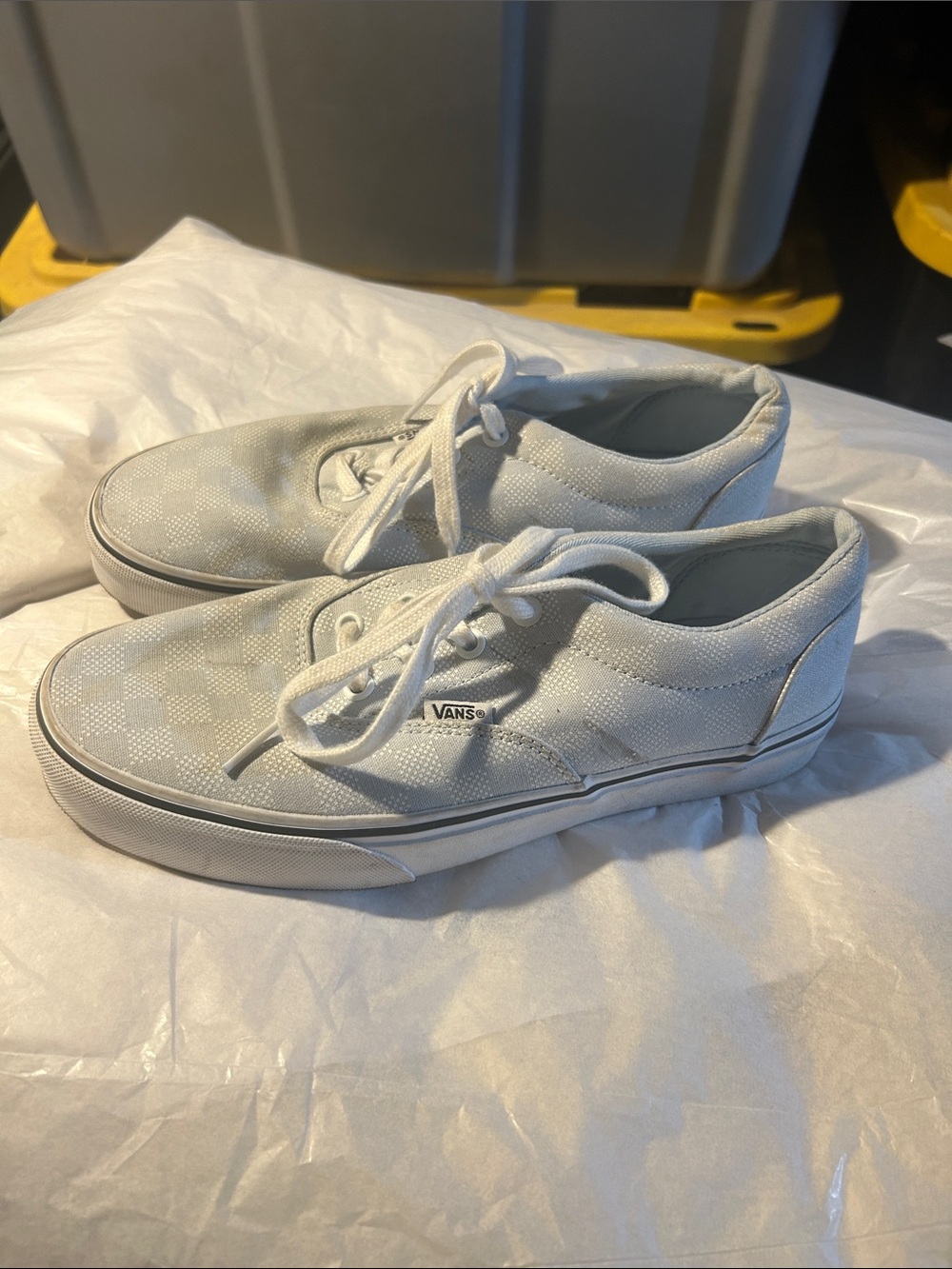 Vans White Low-Top Canvas Sneakers with Subtle Checker Pattern